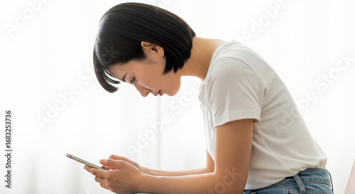 スマホ首・ストレートネック問題のイメージ
