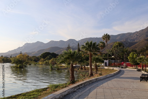 Fototapeta Naklejka Na Ścianę i Meble -  gorgeous lake view in Chapala Mexico