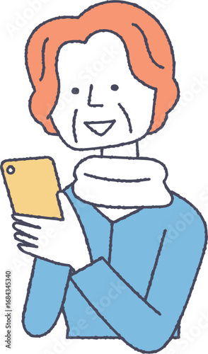 スマホを操作するシニア女性