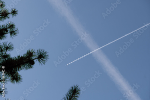 Crossing condensation trails young and old