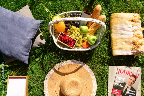 Set for romantic picnic wit...