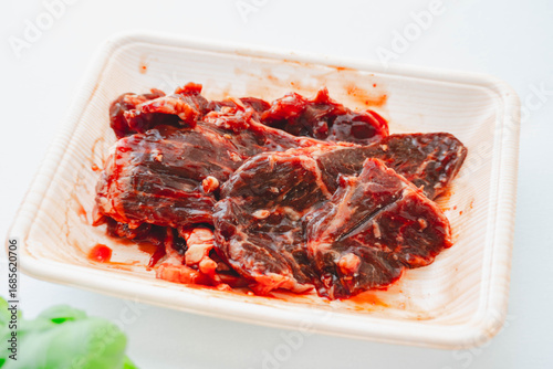 パック入り焼肉用味付け牛サガリ