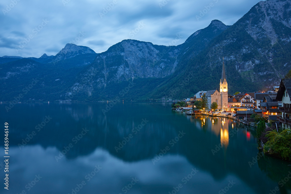 Fototapeta premium View of the traditional town of Hallstat, Austria