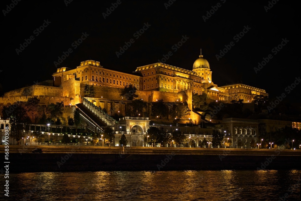 Fototapeta premium Buda Castle at night, Budapest, Hungary