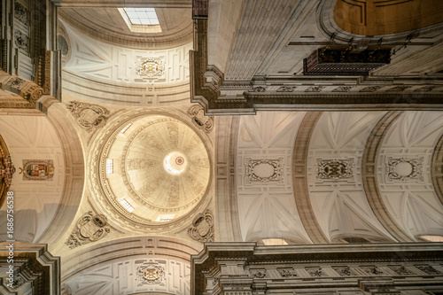 Quadro em tela Majestic dome and ceiling of pontifical university of Salamanca chapel inspiring