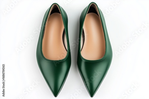 Elegant Green Pointed Toe Shoes Perfect for Formal or Casual Occasions