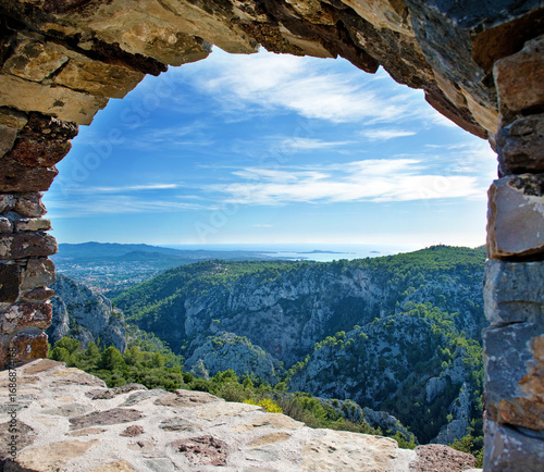 Évenos, Blick von der Burgruine 