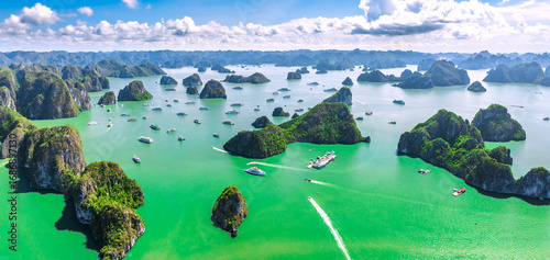 Fototapeta Naklejka Na Ścianę i Meble -  Aerial view of landscape Halong Bay, Vietnam view from adove. This is the UNESCO World Heritage Site, it is a beautiful natural wonder in northern Vietnam