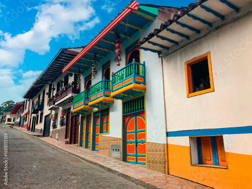 Calle del pueblo cafetero Marsella, Risaralda. Colombia.