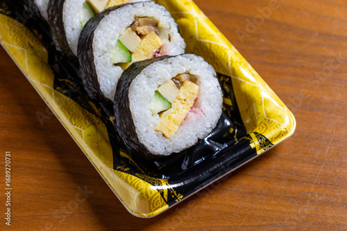お惣菜の太巻き寿司