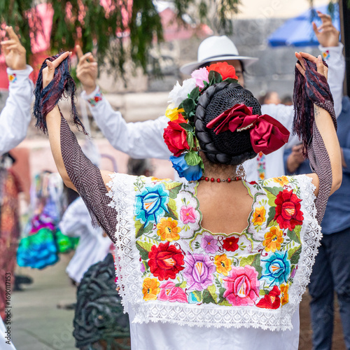 Traditional dances of the state of Veracruz Mexico, typical clothes.
