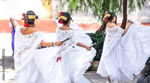 Traditional dances of the state of Veracruz Mexico, typical clothes.