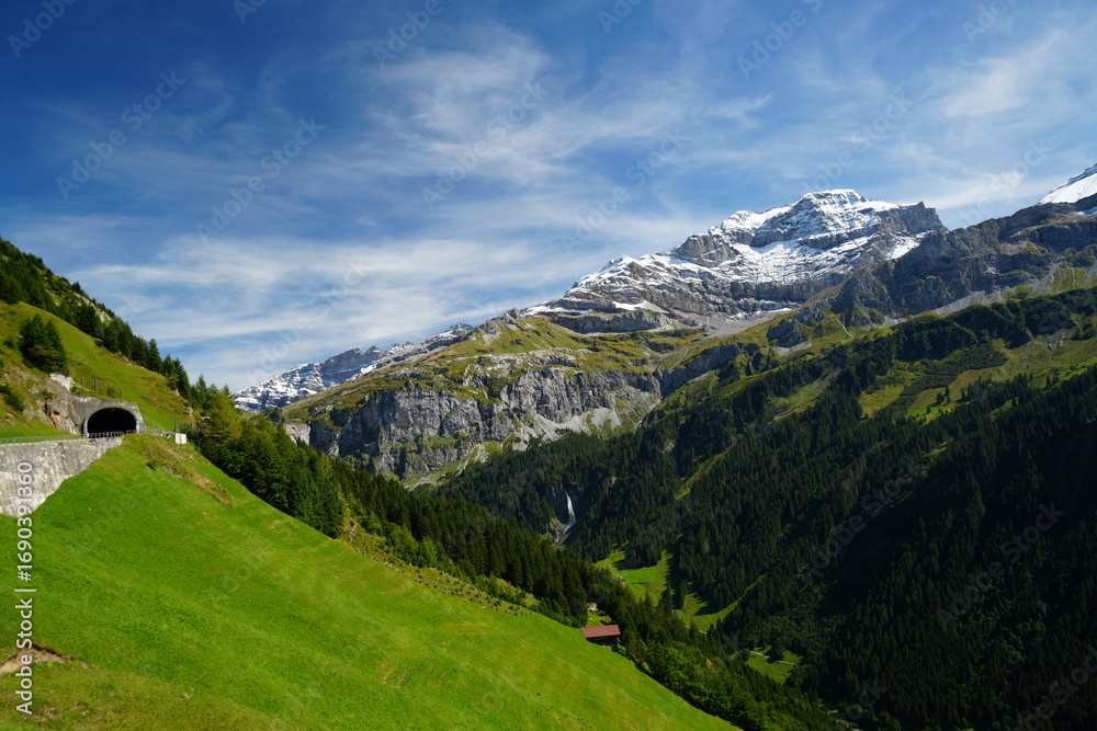 Naklejka premium Klausenpass canton uri switzerland