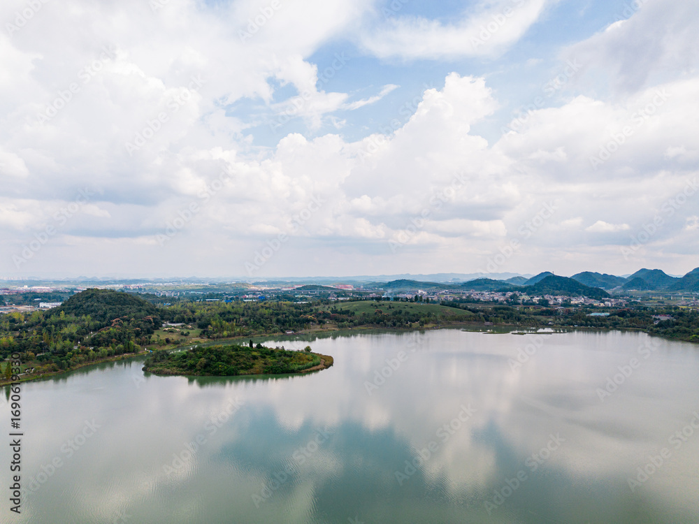 Fototapeta premium lake and mountains