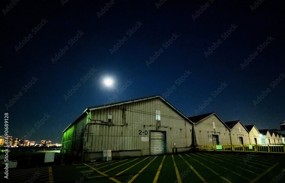 Obraz premium port warehouse