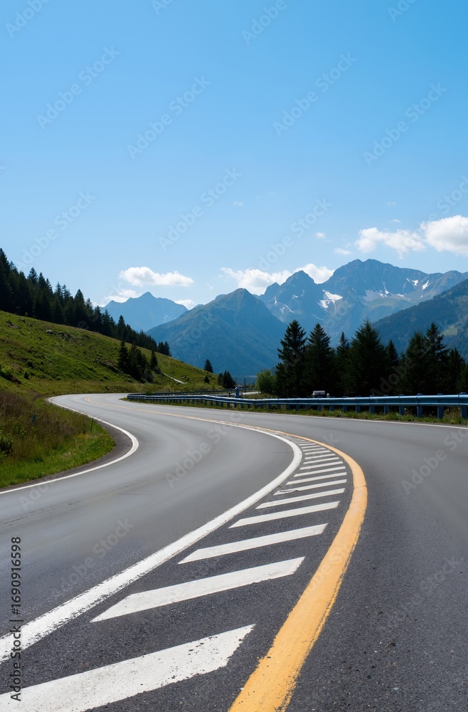 Fototapeta premium road in the mountains