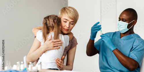 Konstfotografi Emotions of fear in child and vaccination to protect health