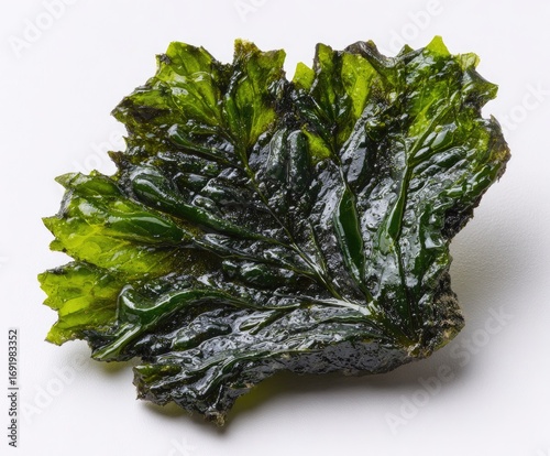 Crispy, dark green leaf snack