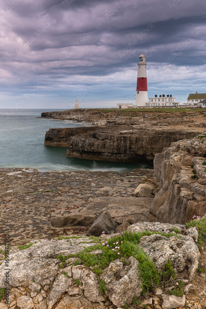 Fototapeta premium Der Leuchtturm Portland Bill in der Grafschaft Dorset an der Südküste von England