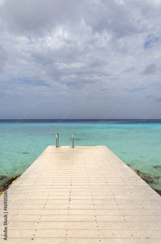 Obraz premium View from the jetty of Playa Porto Mari, Curaçao.