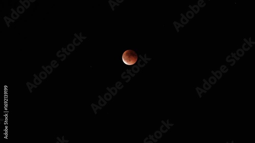 Red Moon Time-Lapse – 2025 Lunar Eclipse as Earth’s Shadow Slowly Passes Across the Moon.