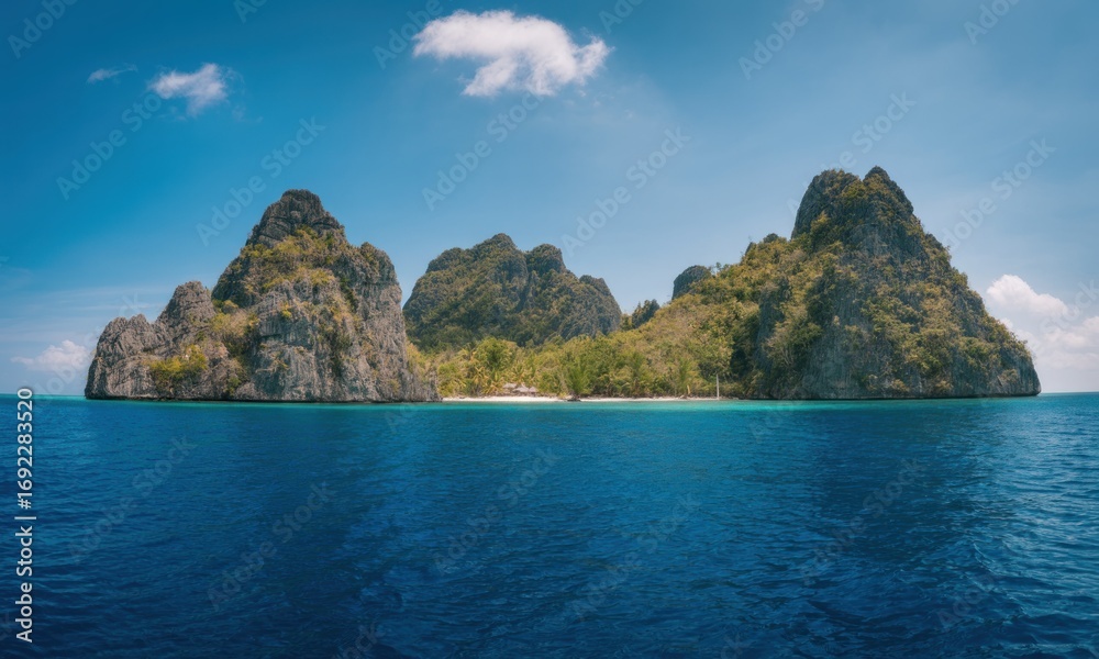 Naklejka premium Pristine tropical island