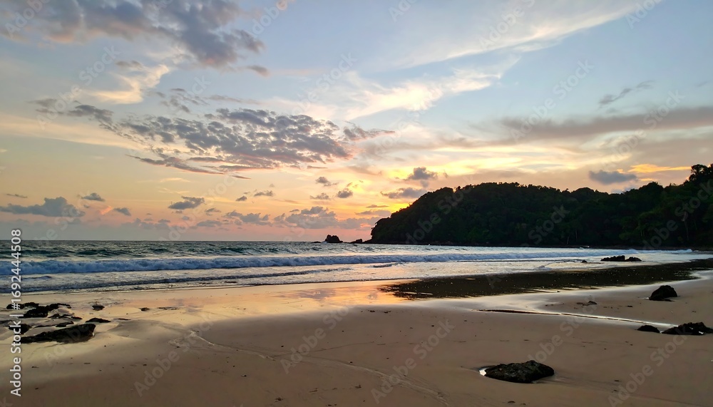 Fototapeta premium A tranquil beach sunset scene