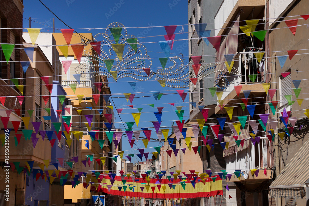 Φωτογραφία Streets decorated during the festivities of The Moors and Christians Festival of