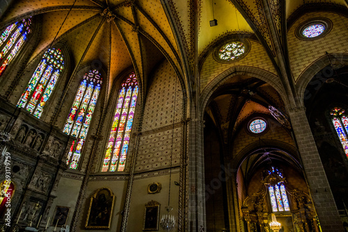 Wallpaper Mural La Basilique-Cathédrale de Saint-Jean-Baptiste de Perpignan en France Torontodigital.ca