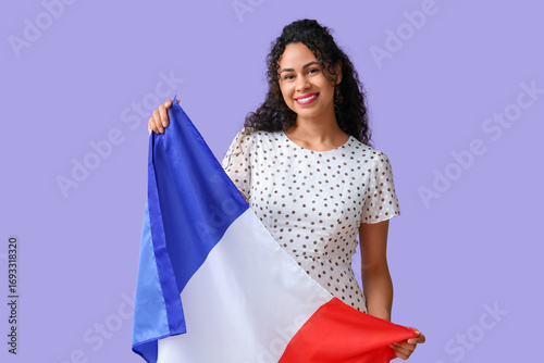 Beautiful young happy Afric...