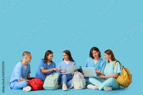 Group of medical students w...