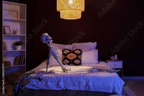 Human skeleton model sittin...
