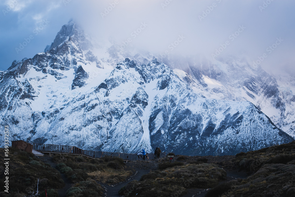 Obraz premium snow covered mountains