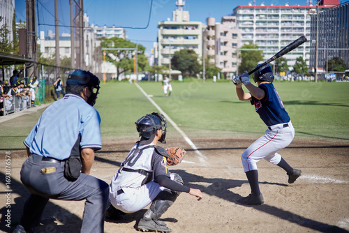 都内で開催される少年野球の試合（顔なし）