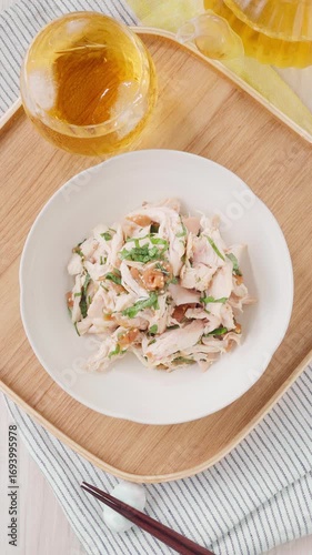 鶏胸肉の梅しそ和え｜さっぱりヘルシーな夏の副菜