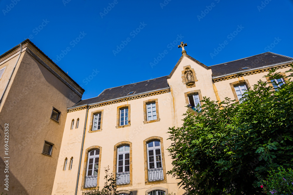 Fototapeta premium Dans les rues de de Foix dans les Pyrénées en France