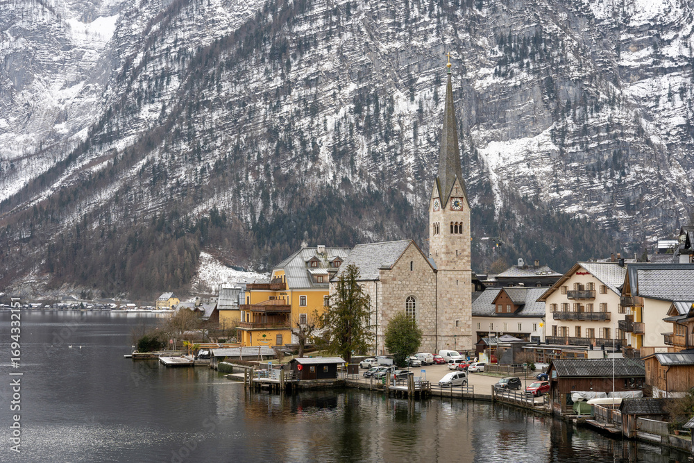 Fototapeta premium Hallstatt Village, Lake, and Snowy Mountains, Austria