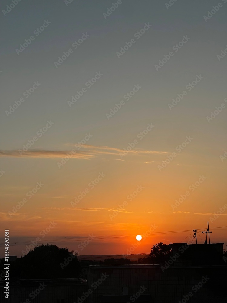 Fototapeta premium sunset in the city