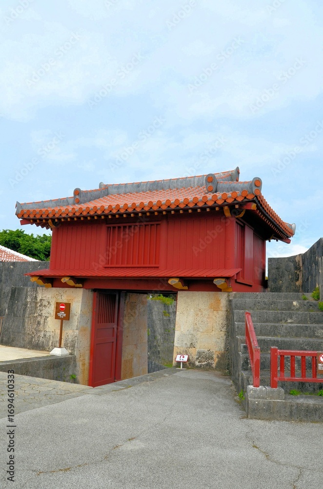 Fototapeta premium 首里城 漏刻門