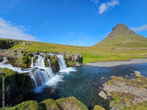Kirkjufell und Kirkjufellsfoss Island