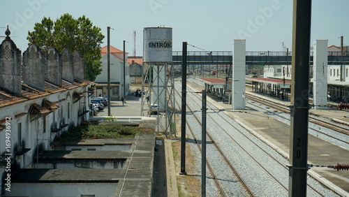 Gleise am Eisenbahnknoten Entroncamento in Portugal