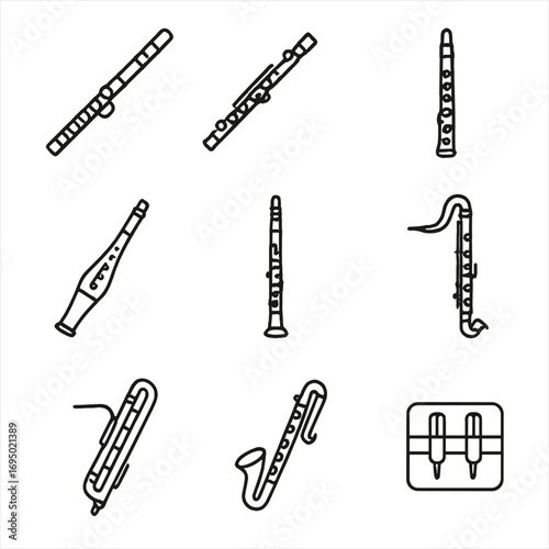 Woodwind Instrument Icons. Outline style icon of Woodwind Section: flute, piccolo, oboe, English horn, clarinet, bass clarinet,
