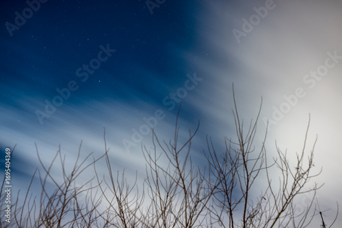 Tableau sur toile Sunlight Over Green Hills