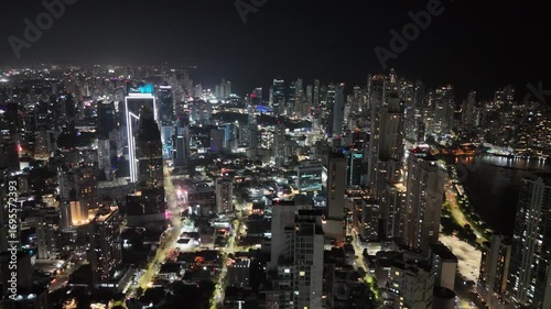Wallpaper Mural Drone pulls out from TowerBank in Bella Vista, Panama City, revealing more skyscrapers as Panama Bay gradually recedes in the distance Torontodigital.ca