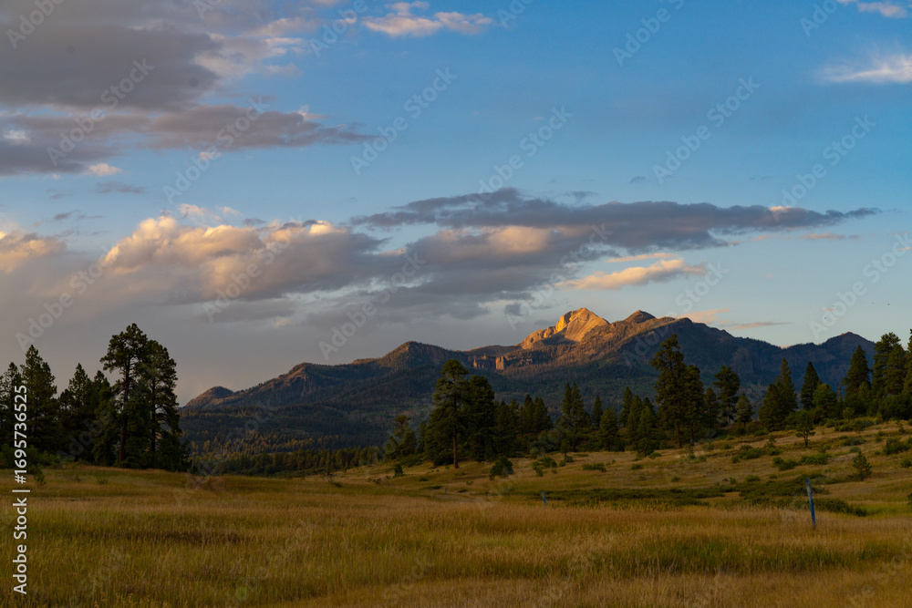Naklejka premium sunrise in the mountains