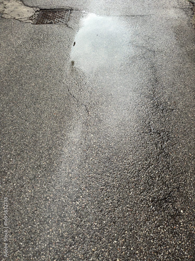 Obraz premium rain on the road