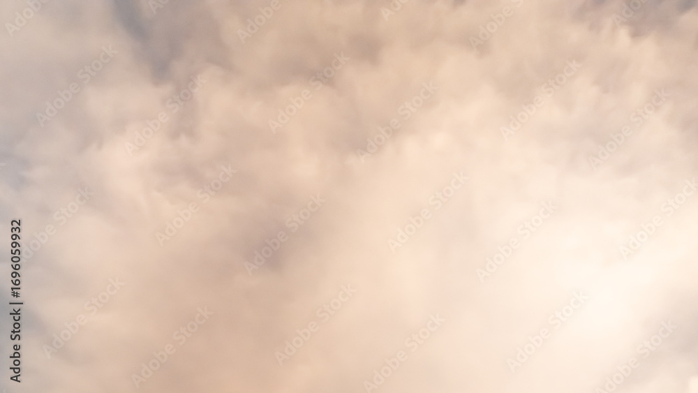 Obraz premium sunset, clouds in the sky, summer background 