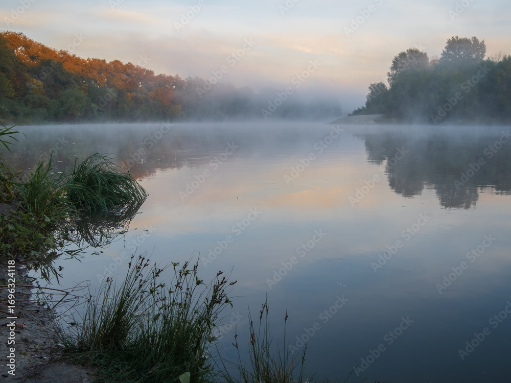 Fototapeta premium morning mist on the lake