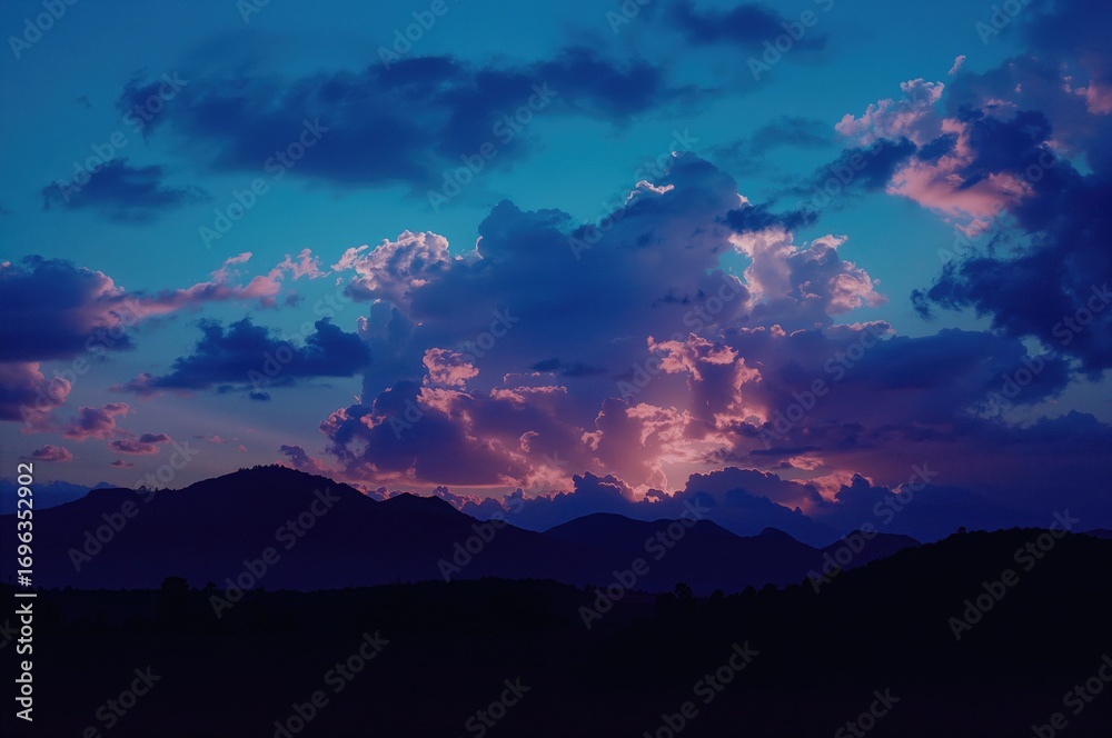 Naklejka premium Stunning vibrant twilight with glowing clouds and serene nature scene
