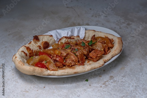 Slicing a wrap on a plain d...